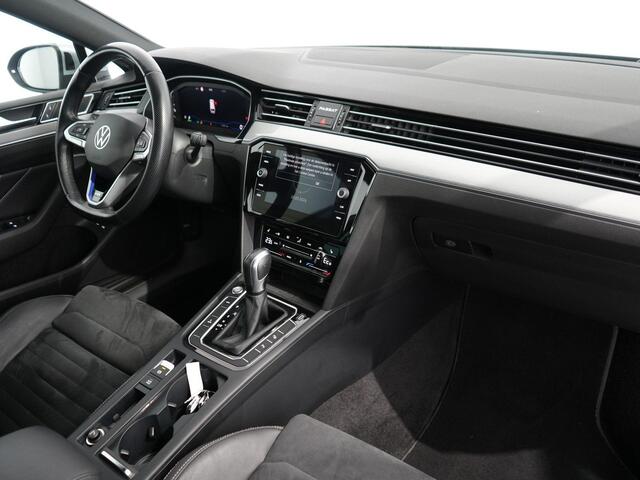 Volkswagen PASSAT Variant 1.4 TSI PHEV GTE Business | Zwenkhaak | Matrix | Virtual | Leer | Zwarte hemel |