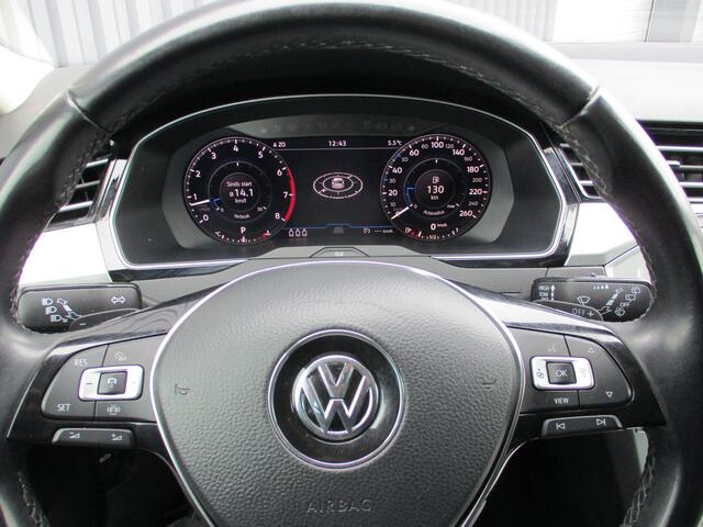 Volkswagen PASSAT Variant 1.5 TSI 150 Pk Automaat Navi Trekhaak