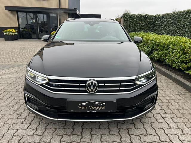 Volkswagen PASSAT Variant 1.4 TSI PHEV GTE Business pano, leer, trekhaak, virtual cockpit