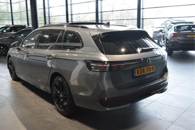 Volkswagen PASSAT Variant 2.0 TDI 3X R-LINE head up pano trekhaak 18 inch 150 pk !!