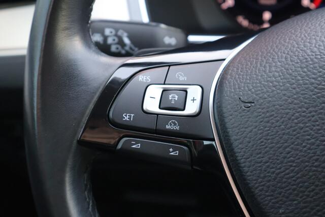Volkswagen PASSAT Variant 1.8 TSI DSG Highline | Virtual Cockpit | Camera | Leder / Alcantara |