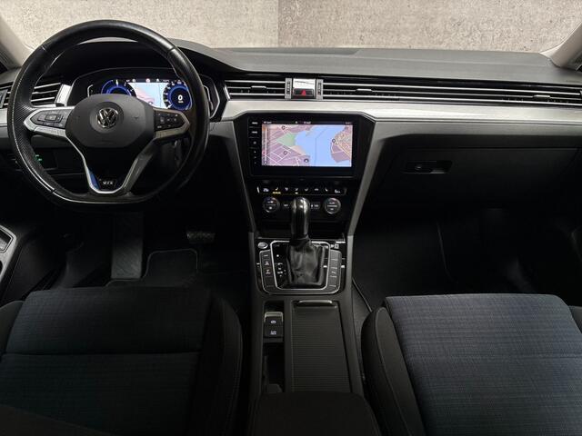 Volkswagen PASSAT Variant 1.4 TSI PHEV GTE 218Pk Automaat (VIRTUAL COCKPIT, APPLE CARPLAY, GROOT NAVI, STOELVERWARMING, CAMERA, KEYLESS, SPORTSTOELEN, MODE KNOP, ADAPTIVE CRUISE, NIEUWSTAAT)