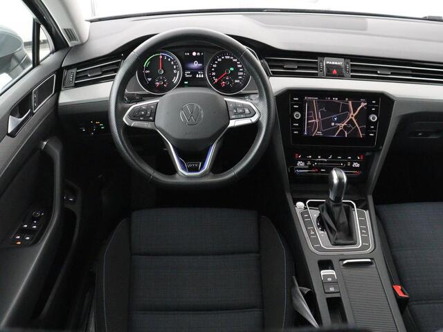 Volkswagen PASSAT 1.4 TSI PHEV GTE Business | Adaptive Cruise | Stoelverwarming | Trekhaak | Carplay | Massage | Camera