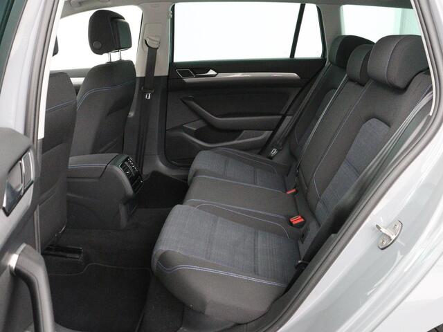 Volkswagen PASSAT 1.4 TSI PHEV GTE Business | Adaptive Cruise | Stoelverwarming | Trekhaak | Carplay | Massage | Camera