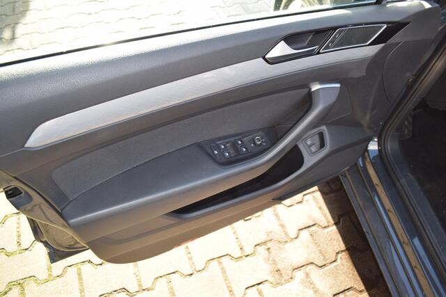 Volkswagen PASSAT 1.4 TSI PHEV GTE Business