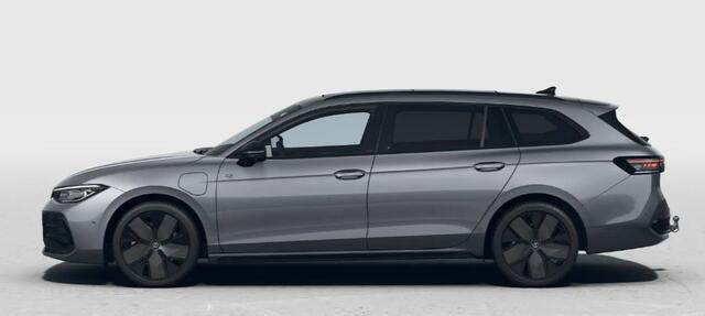 Volkswagen PASSAT Variant 1.5 eHybrid 272PK DSG R-Line Edition / Fabrieksgarantie / Black Style / Trekhaak / Leer / Panoramadak / 19'' LMV / VW