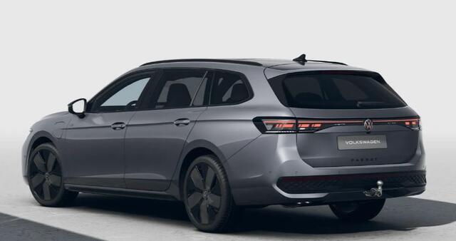 Volkswagen PASSAT Variant 1.5 eHybrid 272PK DSG R-Line Edition / Fabrieksgarantie / Black Style / Trekhaak / Leer / Panoramadak / 19'' LMV / VW