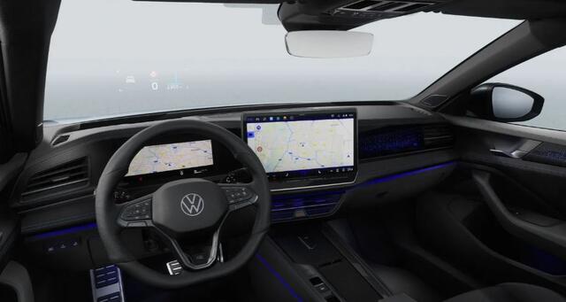 Volkswagen PASSAT Variant 1.5 eHybrid 272PK DSG R-Line Edition / Fabrieksgarantie / Black Style / Trekhaak / Leer / Panoramadak / 19'' LMV / VW