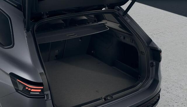 Volkswagen PASSAT Variant 1.5 eHybrid 272PK DSG R-Line Edition / Fabrieksgarantie / Black Style / Trekhaak / Leer / Panoramadak / 19'' LMV / VW