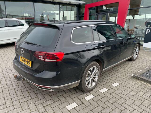 Volkswagen PASSAT Variant 1.4 TSI PHEV GTE Business trekhaak Side assist, privacy glas, Navigatie, achteruitrijcamera, travel assist, lane assist, stoelverwarming, DAB+, 3 zone, climatronic, multifunctioneel lederen stuurwiel met schakelflippers, draadloos, apple carplay /