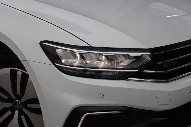 Volkswagen PASSAT Variant 1.4 TSI PHEV GTE | ACC | Camera | Winter Pakket |