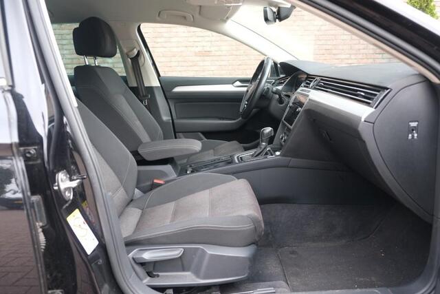 Volkswagen PASSAT 1.4 TSi 150pk DSG Variant Comfortline Business | Navi | App Connect | Climate | Adaptive Cruise | Camera | Stoelverwarming | Trekhaak
