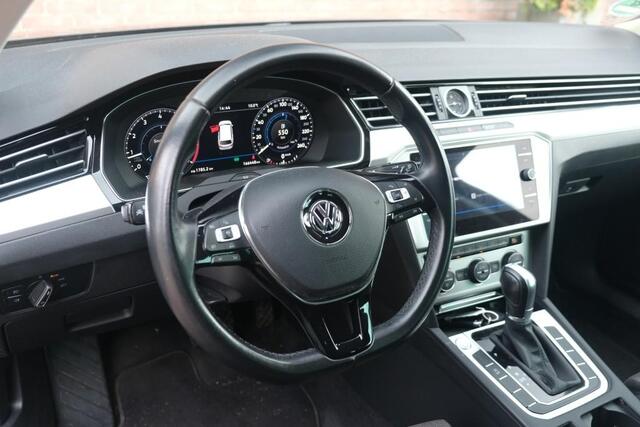 Volkswagen PASSAT 1.4 TSi 150pk DSG Variant Comfortline Business | Navi | App Connect | Climate | Adaptive Cruise | Camera | Stoelverwarming | Trekhaak