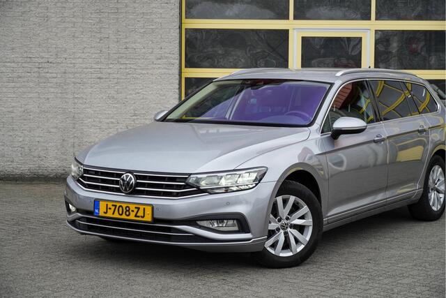 Volkswagen PASSAT Variant 1.5 TSI 150PK! Automaat Comfort Business 2020 Lmv 16" | Led V+A | Pdc | Keyless entry | Trekhaak | Elek. achterklep | Verwarmde voorruit | Achteruitrijcamera | App-Connect | Navi | Virtual cockpit | Climate control | Cruise control | Extra getint
