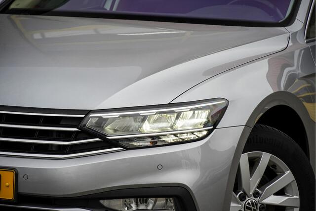 Volkswagen PASSAT Variant 1.5 TSI 150PK! Automaat Comfort Business 2020 Lmv 16" | Led V+A | Pdc | Keyless entry | Trekhaak | Elek. achterklep | Verwarmde voorruit | Achteruitrijcamera | App-Connect | Navi | Virtual cockpit | Climate control | Cruise control | Extra getint