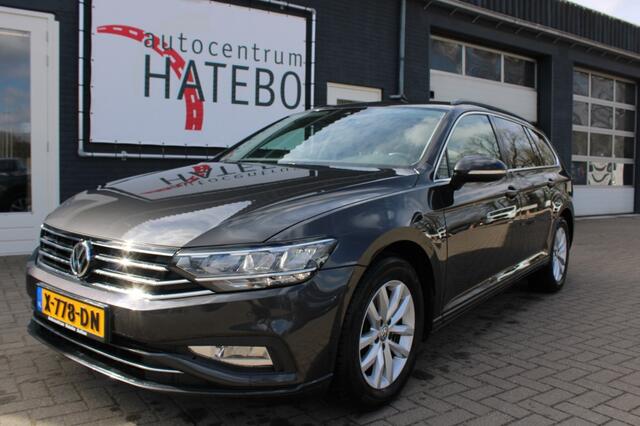 Volkswagen PASSAT 1.5 TSI R-LINE Business + Navigatie Climate ADCR Cruise sport Super!