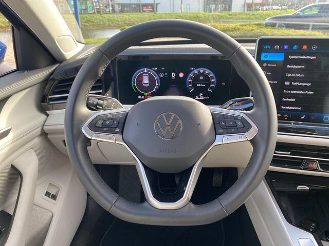 Volkswagen PASSAT Variant 1.5 eHybrid Elegance Business |PHEV | 204Pk | Trekhaak | Massage | A-Camera | Elec. A-Klep |