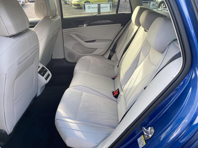 Volkswagen PASSAT Variant 1.5 eHybrid Elegance Business |PHEV | 204Pk | Trekhaak | Massage | A-Camera | Elec. A-Klep |