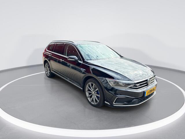 Volkswagen PASSAT Variant 1.4 TSI 218pk DSG PHEV GTE Business · Panoramadak · Camera · Head-Up Display · Keyless · Stoelverwarming · Apple/Android Car Play ·