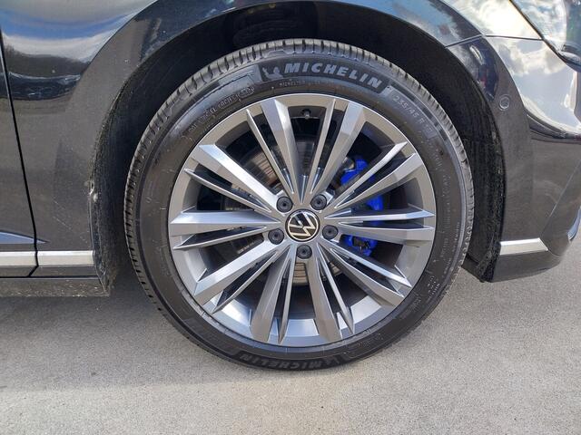 Volkswagen PASSAT 1.4 TSI PHEV GTE 1e EIGENAAR PANO DAK CAMERA NAVI ADAPT CRUISE CARPLAY LED ECC TREKHAAK