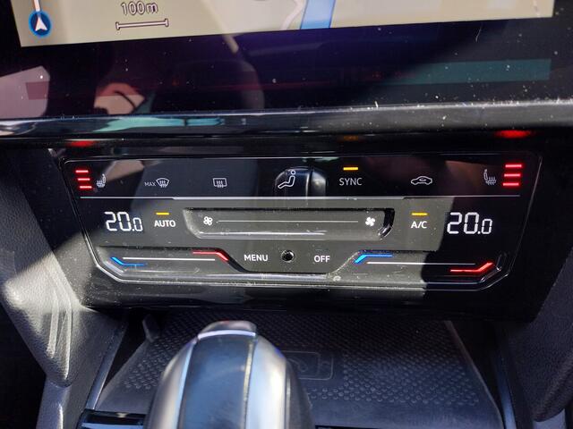 Volkswagen PASSAT 1.4 TSI PHEV GTE 1e EIGENAAR PANO DAK CAMERA NAVI ADAPT CRUISE CARPLAY LED ECC TREKHAAK