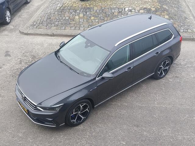 Volkswagen PASSAT Variant 1.4 TSI GTE 1e EIGENAAR HIGHLINE ALCANTARA MASSAGE STOEL NAVI ADAPT CRUISE 360 CAMERA LED ECC