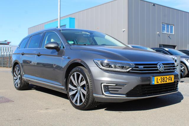 Volkswagen PASSAT Variant 1.4 TSI GTE DSG-auitomaat Highline | LED | Goed onderhouden