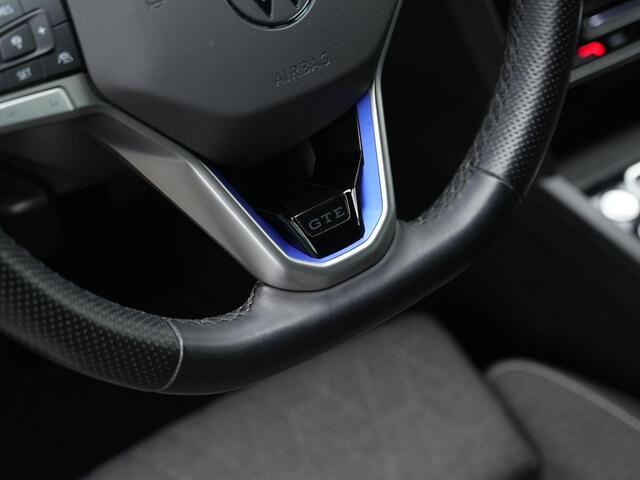 Volkswagen PASSAT 1.4 TSI 218 pk PHEV GTE | IQ Light | Achteruitrijcamera | Adaptive Cruise | Stuur-/stoelverwarming | Side Assist