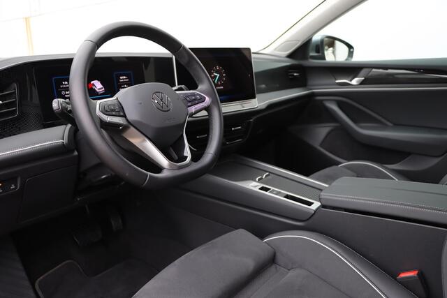 Volkswagen PASSAT Variant 1.5 eHybrid Business 204pk DSG6 |Massage | Trekhaak | HUD | Camera