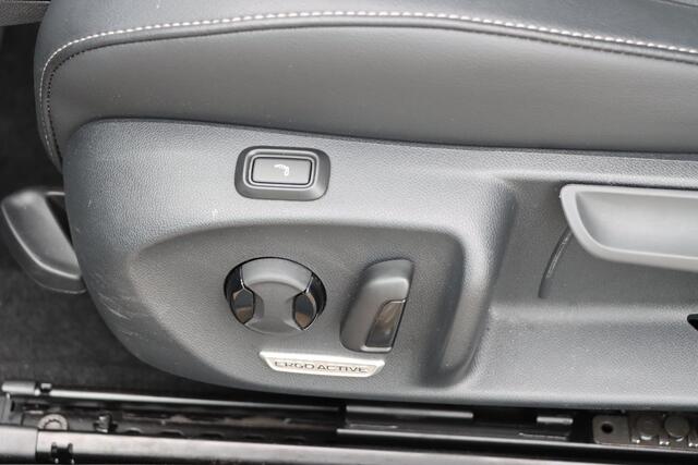 Volkswagen PASSAT Variant 1.5 eHybrid Business 204pk DSG6 |Massage | Trekhaak | HUD | Camera