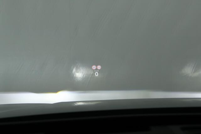 Volkswagen PASSAT Variant 1.5 eHybrid 204pk Business Trekhaak Camera Leder/Alcantara Stoel+ Stuurverwarming Massage Led Navigatie