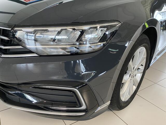 Volkswagen PASSAT Variant 1.4 TSI PHEV GTE Business Trekhaak / Carplay /Stoelverwarming /Digitaal dashboard