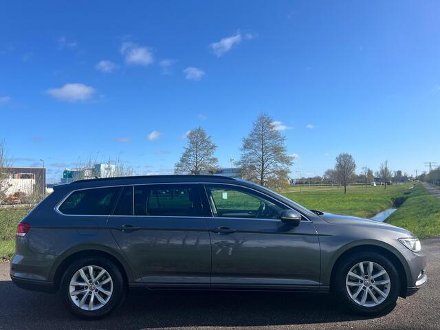 Volkswagen PASSAT Variant 1.4 TSI ACT Highline Business R
