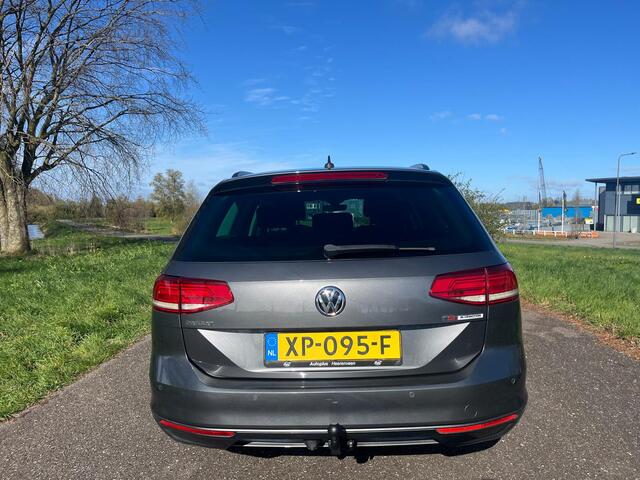 Volkswagen PASSAT Variant 1.4 TSI ACT Highline Business R