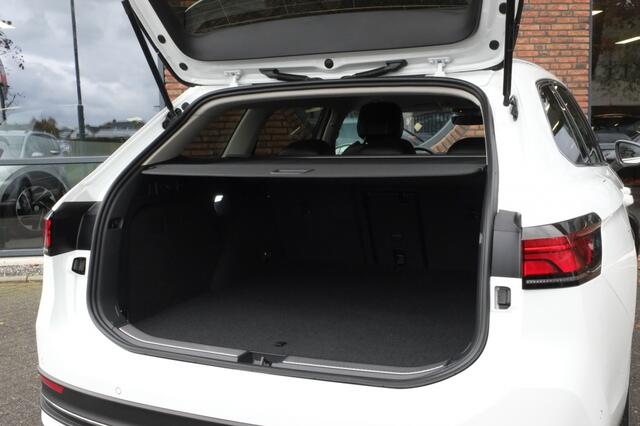 Volkswagen PASSAT Variant 1.5 TSI eHybrid 150 kW Business | Trekhaak | Head-up