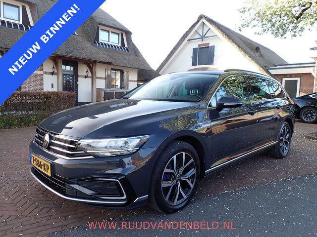 Volkswagen PASSAT Variant 1.4 TSI PHEV GTE Business / STUUR+STOELVERWARMING / ACC / CARPLAY / CAMERA