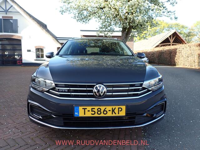 Volkswagen PASSAT Variant 1.4 TSI PHEV GTE Business / STUUR+STOELVERWARMING / ACC / CARPLAY / CAMERA