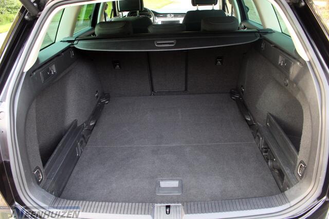 Volkswagen PASSAT Variant 1.4 TSI Comfortline Business | 2018 | AUTOMAAT | Trekhaak | Led | Cruise control adaptief |