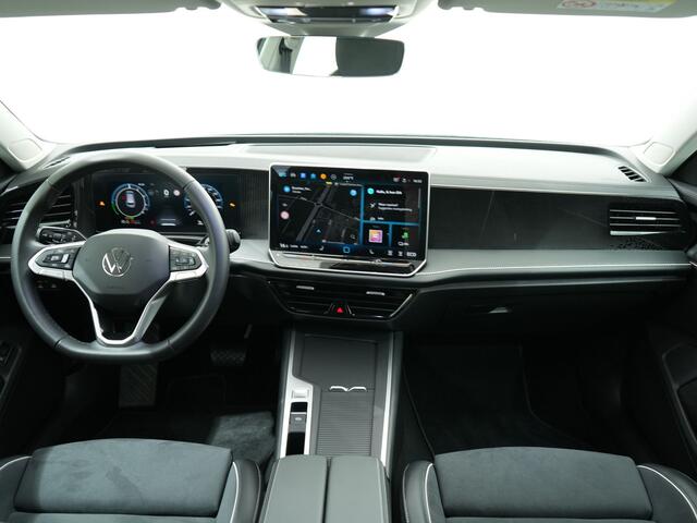 Volkswagen PASSAT Variant 1.5 eHYBRID 218PK BUSINESS AUT8 | Leer/Alcantara | Massage | Trekhaak