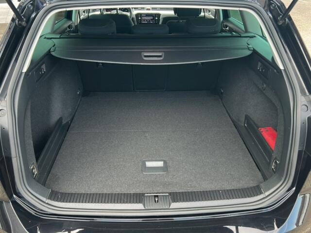 Volkswagen PASSAT 2.0 TDI BUSINESS CAMERA/ACC/STOELVERW/CARPLAY/DAB