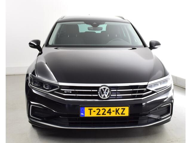 Volkswagen PASSAT Variant 1.4 TSI PHEV GTE privacy glas, ergo comfortstoel, elec kofferbak, verkeersbord herkenning, stoelverw, stuurpadles, park ass, side ass, uitpark ass, front ass, apple carplay, dak draagstangen