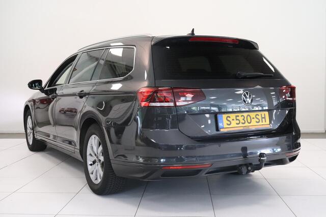 Volkswagen PASSAT Variant 1.5 TSI Business | Camera | Trekhaak | AppleCarplay AndroidAuto | LED koplampen | Adaptieve cruise |