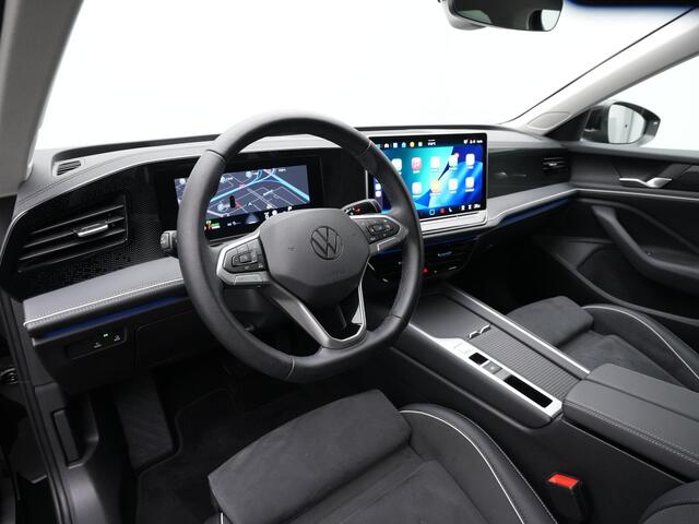 Volkswagen PASSAT Variant 1.5 eHybrid 204 pk Business | Trekhaak | Head-up display | Stuur-/stoelverwarming | Achteruitrijcamera | Navigatie