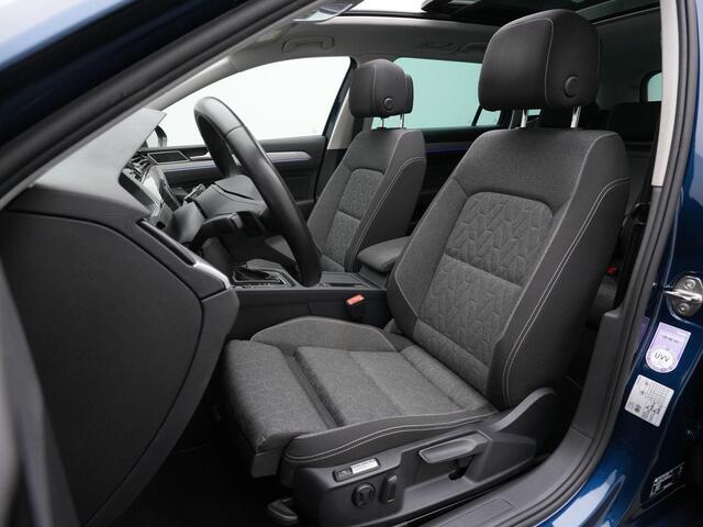 Volkswagen PASSAT 1.4 TSI 218 pk PHEV GTE Business | Panoramadak | Trekhaak | Discover Pro | IQ Light | Head-Up Display | Achteruitrijcamera | Adaptive Cruise | Stuur-/stoelverwarming