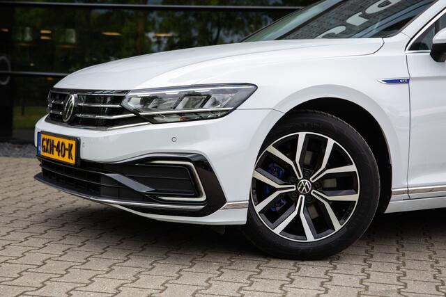 Volkswagen PASSAT Variant 1.4 TSI PHEV GTE Business SoH 94%, Adap. cruise, Trekhaak, Carplay, Camera,
