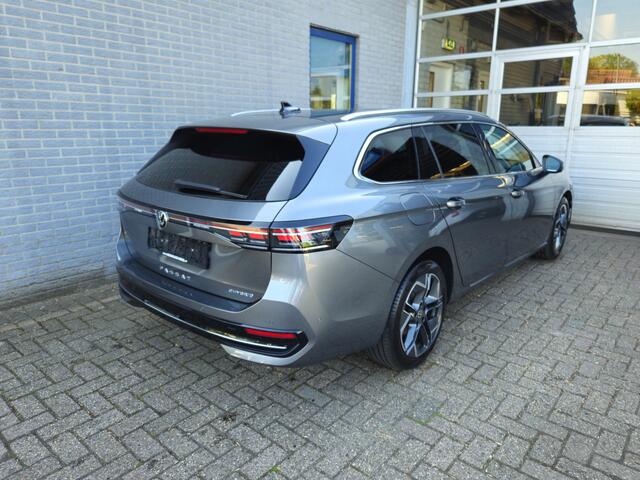 Volkswagen PASSAT Variant 1.5 eHybrid Elegance Business Inclusief Afleveringskosten