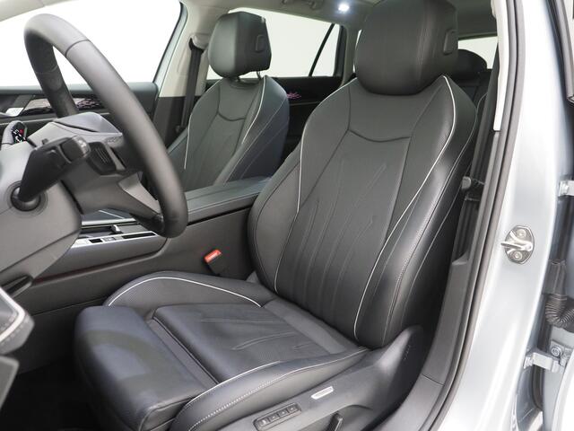 Volkswagen PASSAT Variant 1.5 eHybrid Elegance | Panoramadak | Leder | Trekhaak | HUD | Massage | 360 | Sfeerlicht | Keyless | Carplay