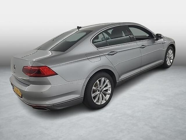 Volkswagen PASSAT 1.4 TSI PHEV GTE Business | Plug-in Hybride | Panoramadak | Head-up | Nederlandse auto origineel 10.000km | Trekhaak |