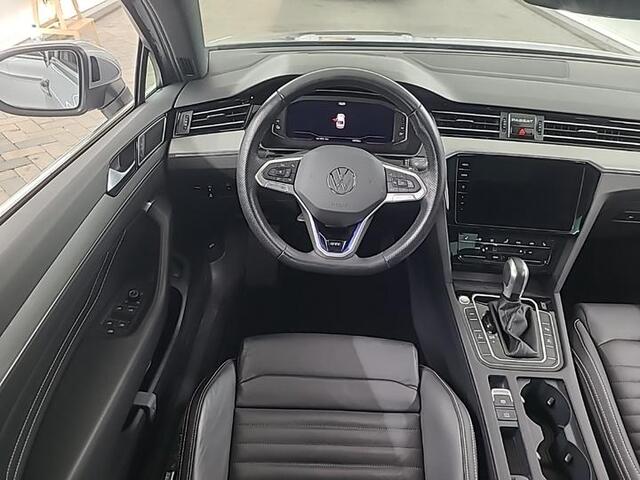 Volkswagen PASSAT 1.4 TSI PHEV GTE Business | Plug-in Hybride | Panoramadak | Head-up | Nederlandse auto origineel 10.000km | Trekhaak |