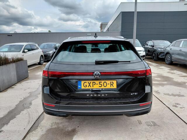 Volkswagen PASSAT Variant 1.5 eTSI Business | Assistance Pakket | Comfortpakket | Trekhaak | VERWACHT